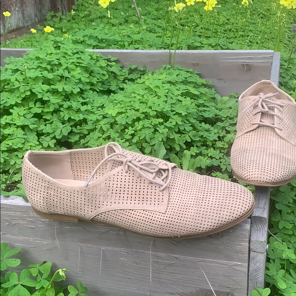 Flats - Picture 4 of 8